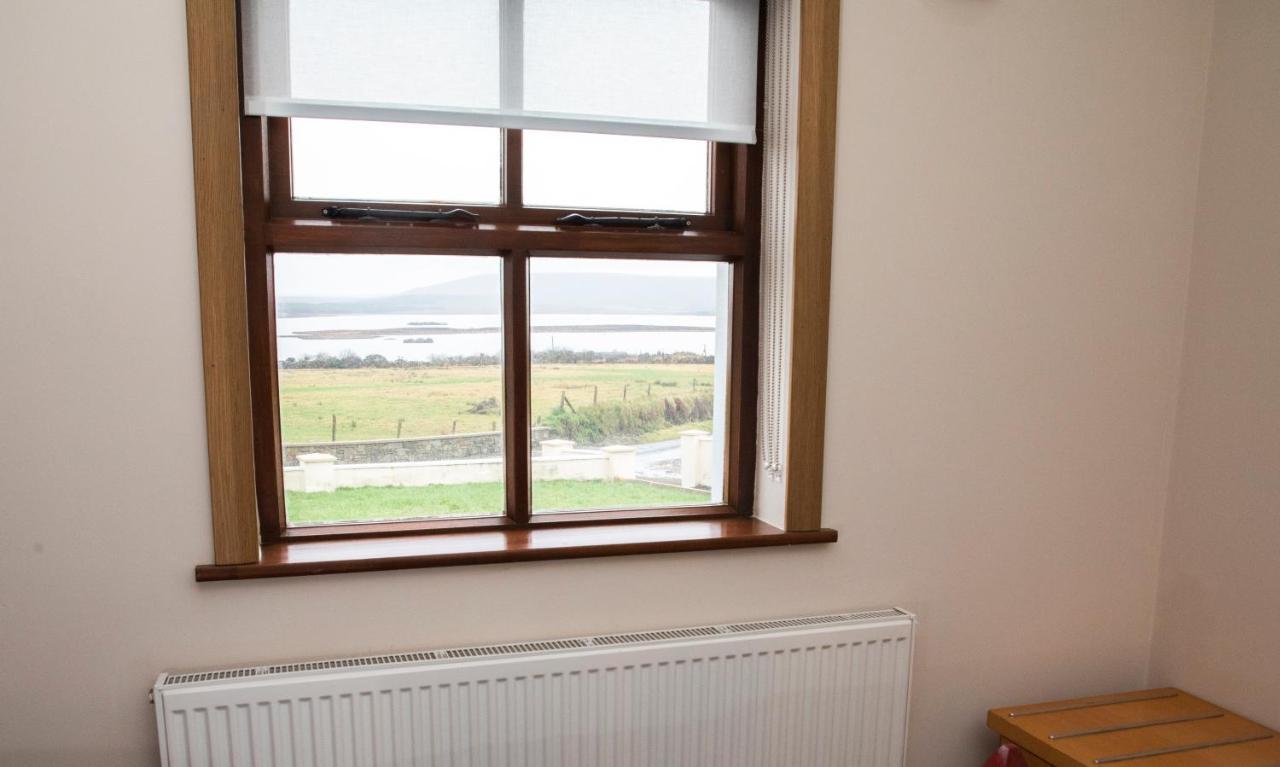 3 Bed Renovated Cottage Carramore Lake, Belmullet 발리나 외부 사진